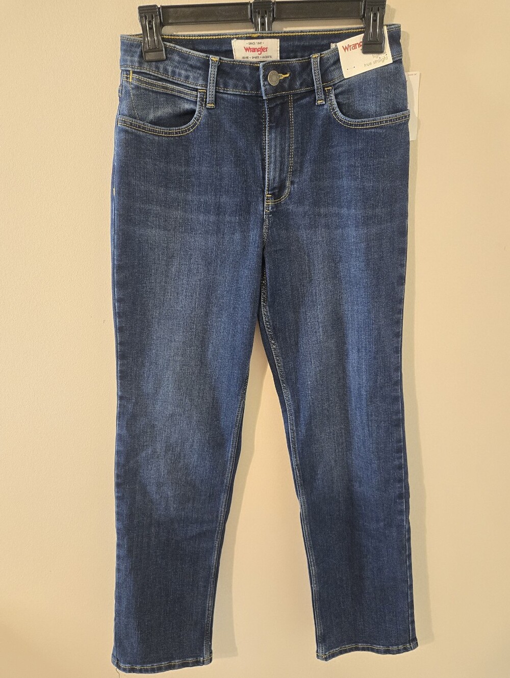 NWT Wrangler High Rise True Straight Jeans Women’s Size 4 27x30 Stretch Denim